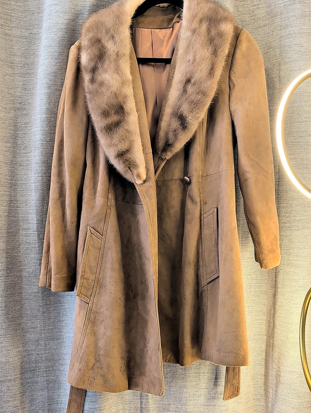 New England Sportswear Company Vintage Suede Coat with Fur Collar and Belt Brown